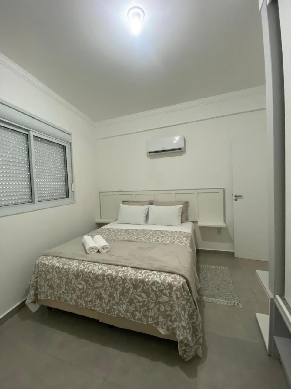 Apto 1 Ate 4 Pessoas - Dos Ingleses Apartamento *